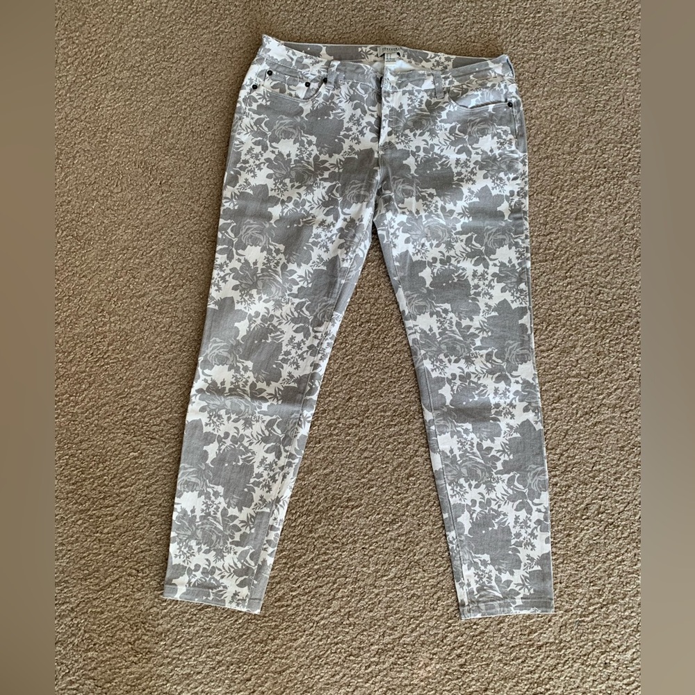 White-Grey Floral Cotton Pants, Size 30